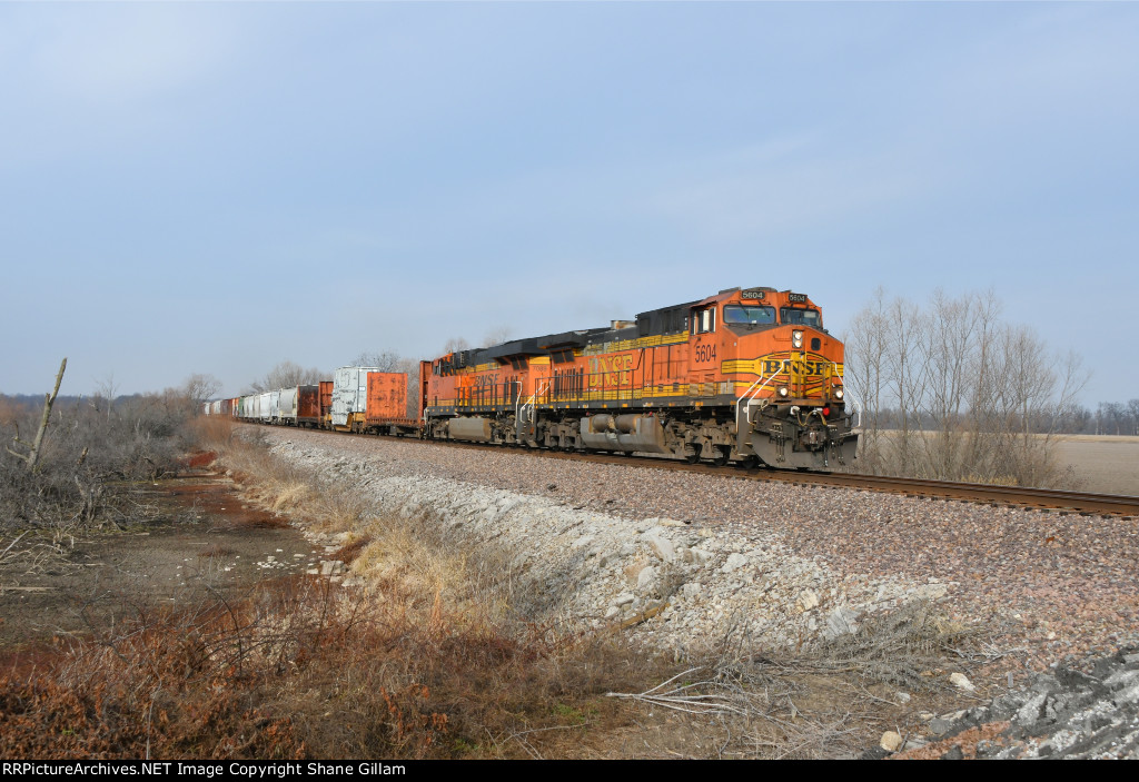 BNSF 5604